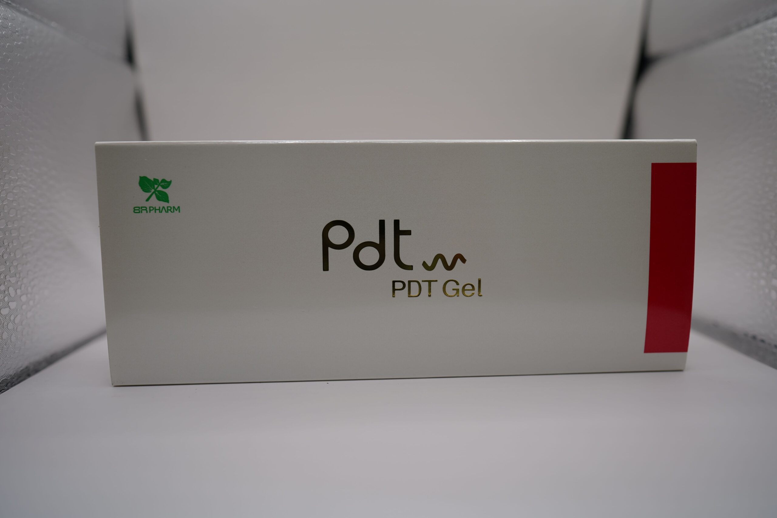 PDT Gel 3 ml x 5 vials: The Potent Catalyst for Photodynamic Therapy, Maximizing LED and Laser Efficacy to Eradicate Acne and Deeply Rejuvenate Skin